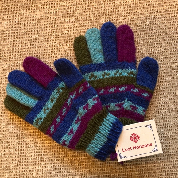 lost horizons Accessories - NWT  KATHMANDU GLOVES!